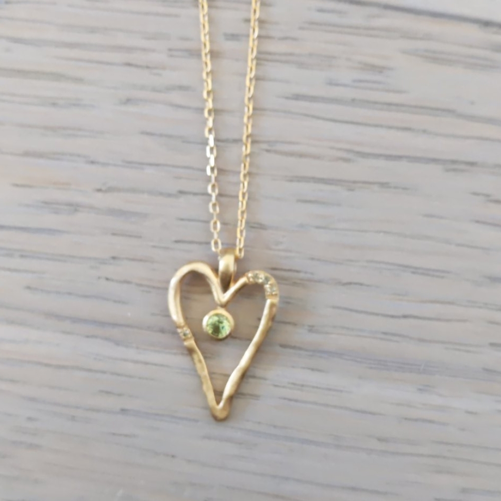 Satya gold heart necklace NWT